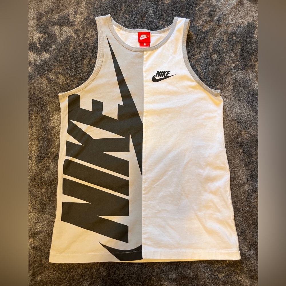 Nike Boy’s Tanktop Size XL